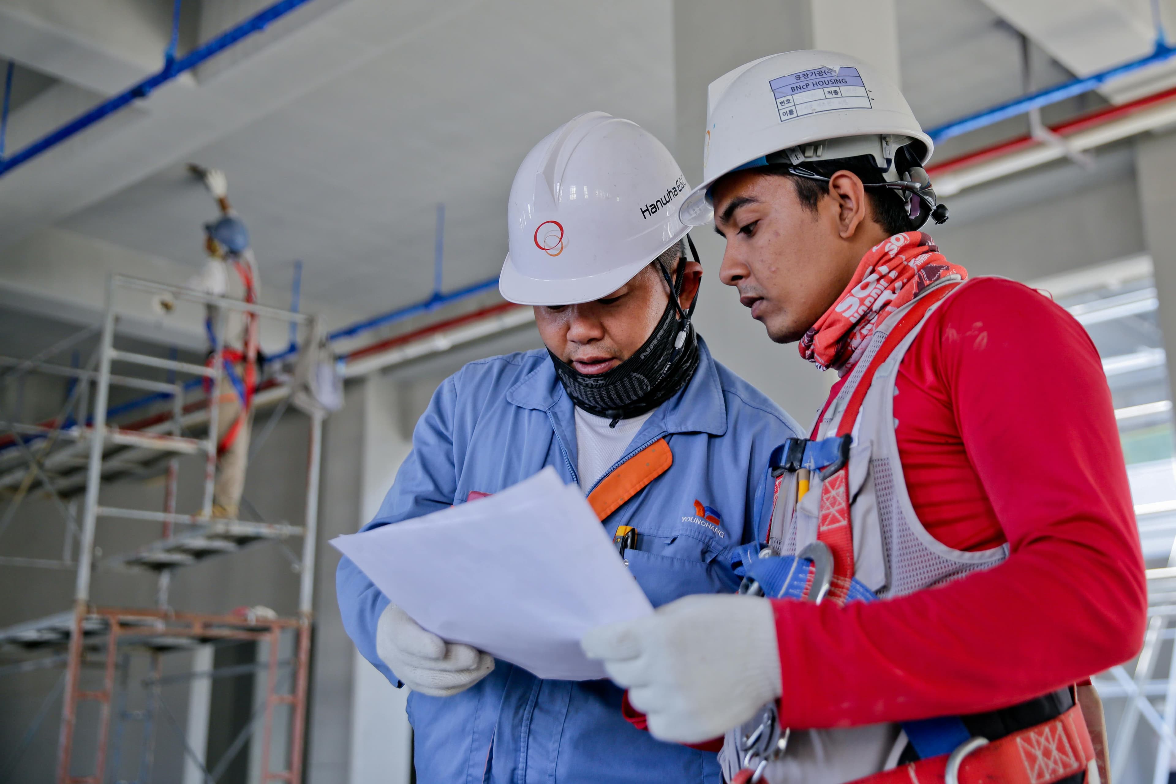 Expert technician performing AC maintenance